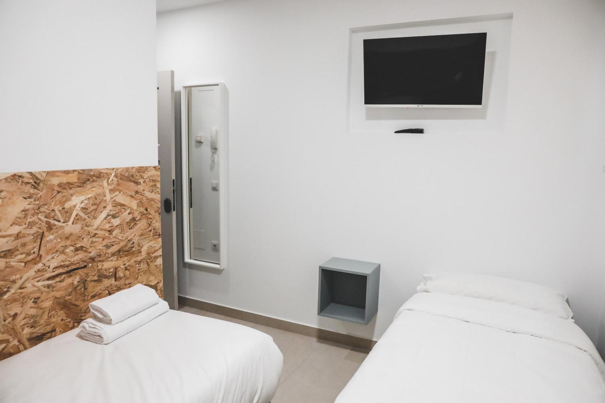 Casa San Juan - Habitaciones Privadas 洛格罗尼奥 外观 照片