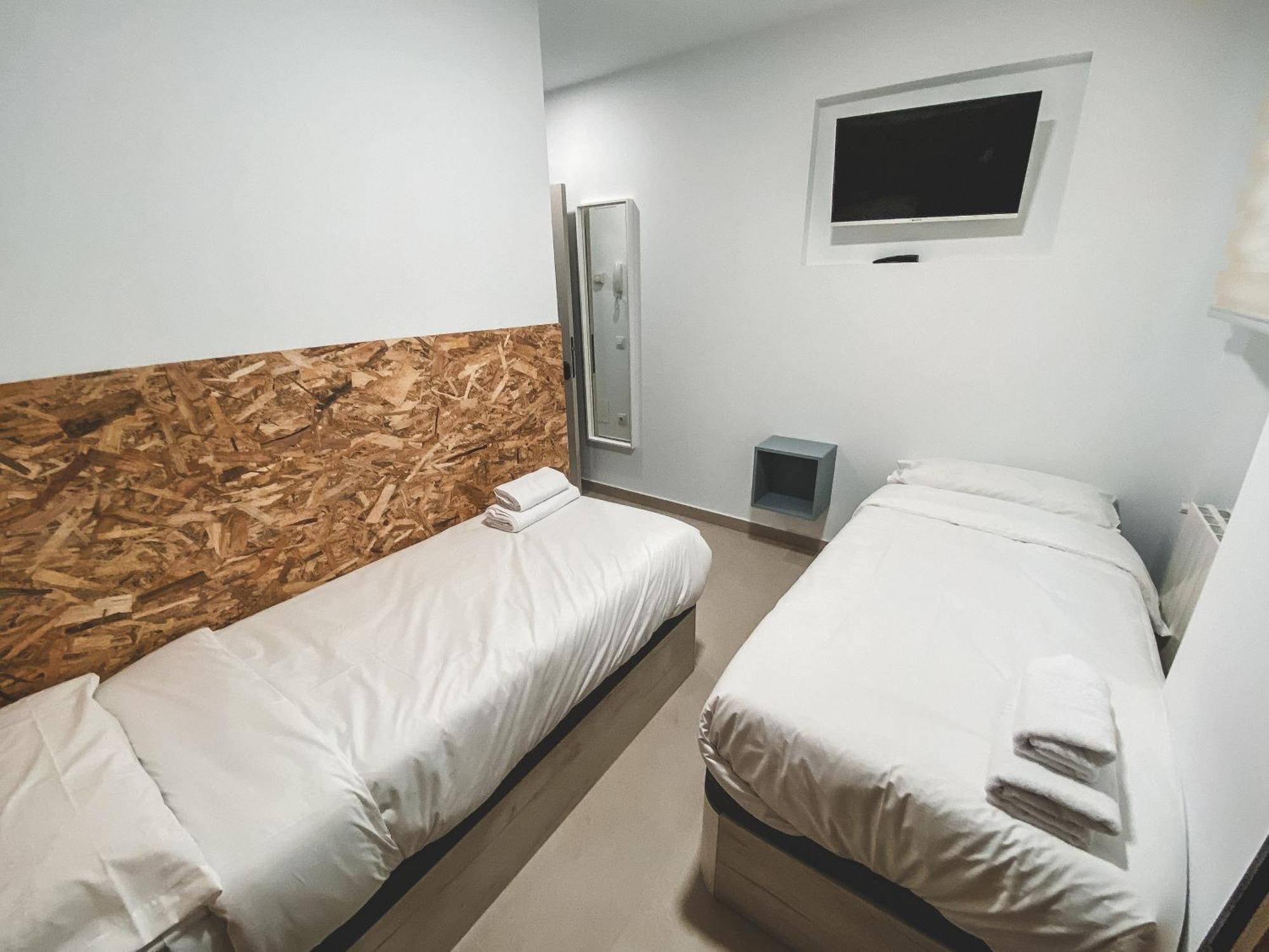 Casa San Juan - Habitaciones Privadas 洛格罗尼奥 外观 照片