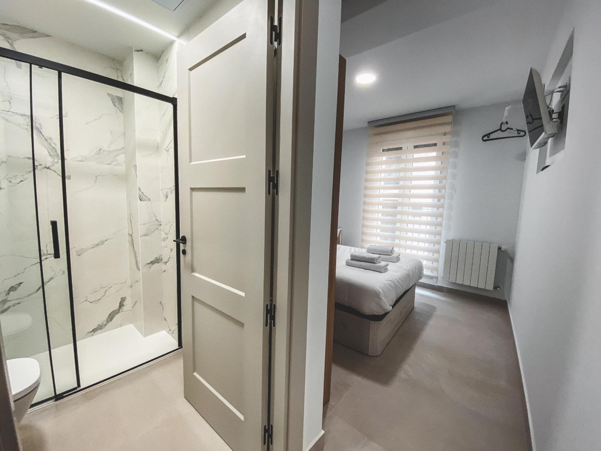 Casa San Juan - Habitaciones Privadas 洛格罗尼奥 外观 照片